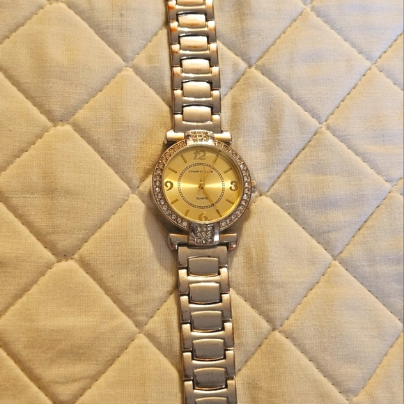 Macy's Charter Club Ladies Goldtone Watch ☆ Gemmed ☆ New Battery ☆ - Picture 3 of 6